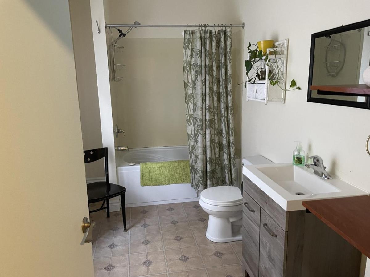Auberge Du Monde Trois-Rivieres Bagian luar foto